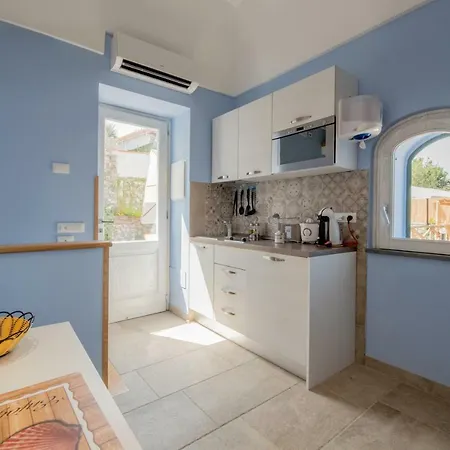 Mami Luroviga Casa de Férias Vico Equense